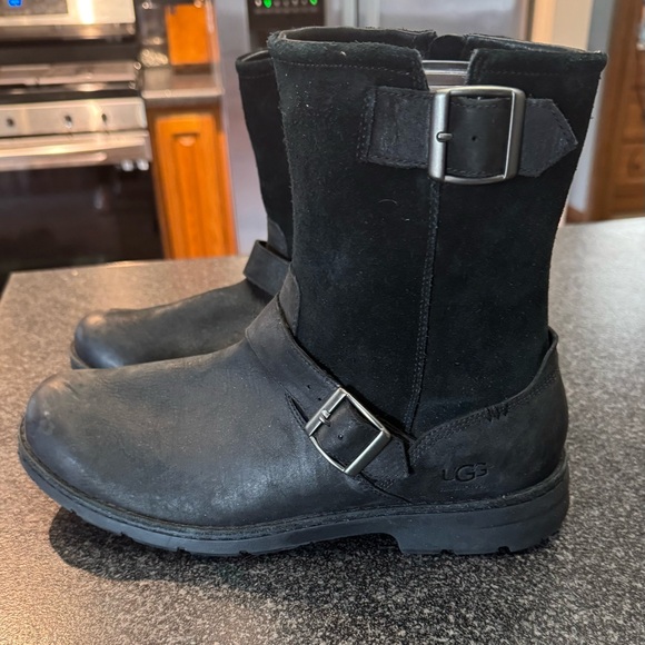 Men’s UGG Messner Black Moto Boots - Picture 1 of 9